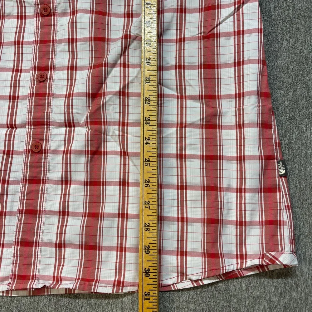 The North Face Mens XL Red White Plaid Short Sleeve Hiking Button Down Shirt